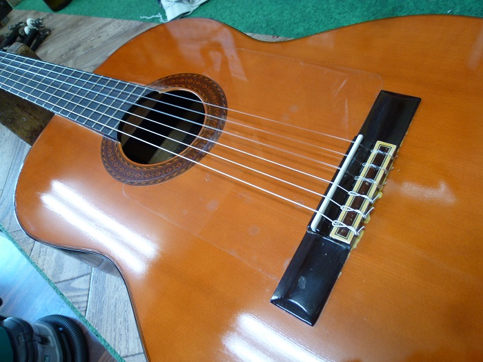 ブリッジ剥がれ修理 / クラシックギター   ネック折れなどギターの修理