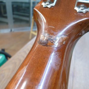 ネック折れ（塗装修正あり） | ネック折れなどギターの修理なら東京都